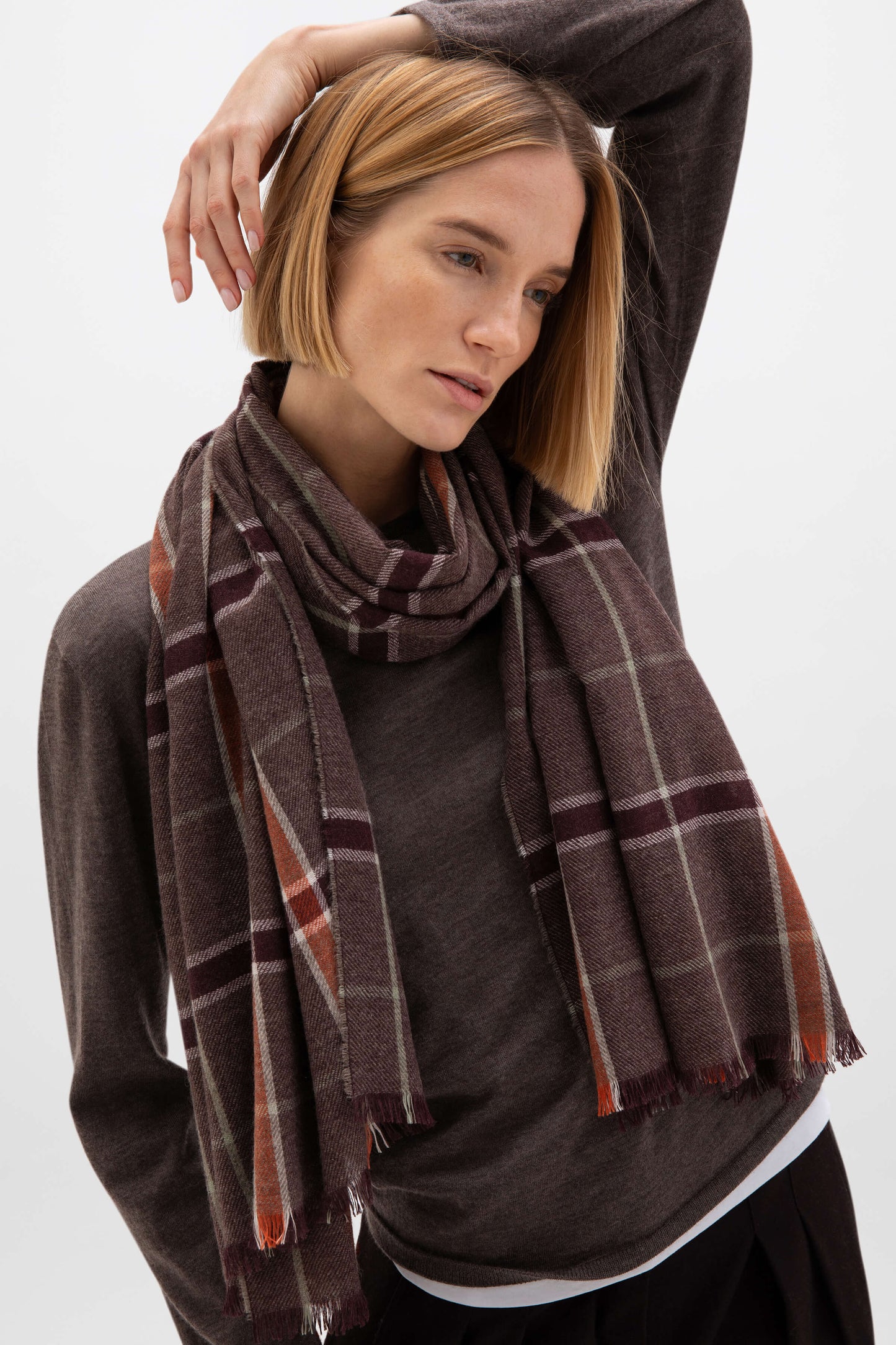 Johnstons of Elgin AW24 Woven Accessory Ember Madras Check Lightweight Cashmere Stole WA001174RU7510ONE