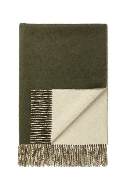 Details of Johnstons of Elgin Reversible Pure Cashmere Throw in Forest Green & Pale Olivine on a white background WA000013RU7255ONE