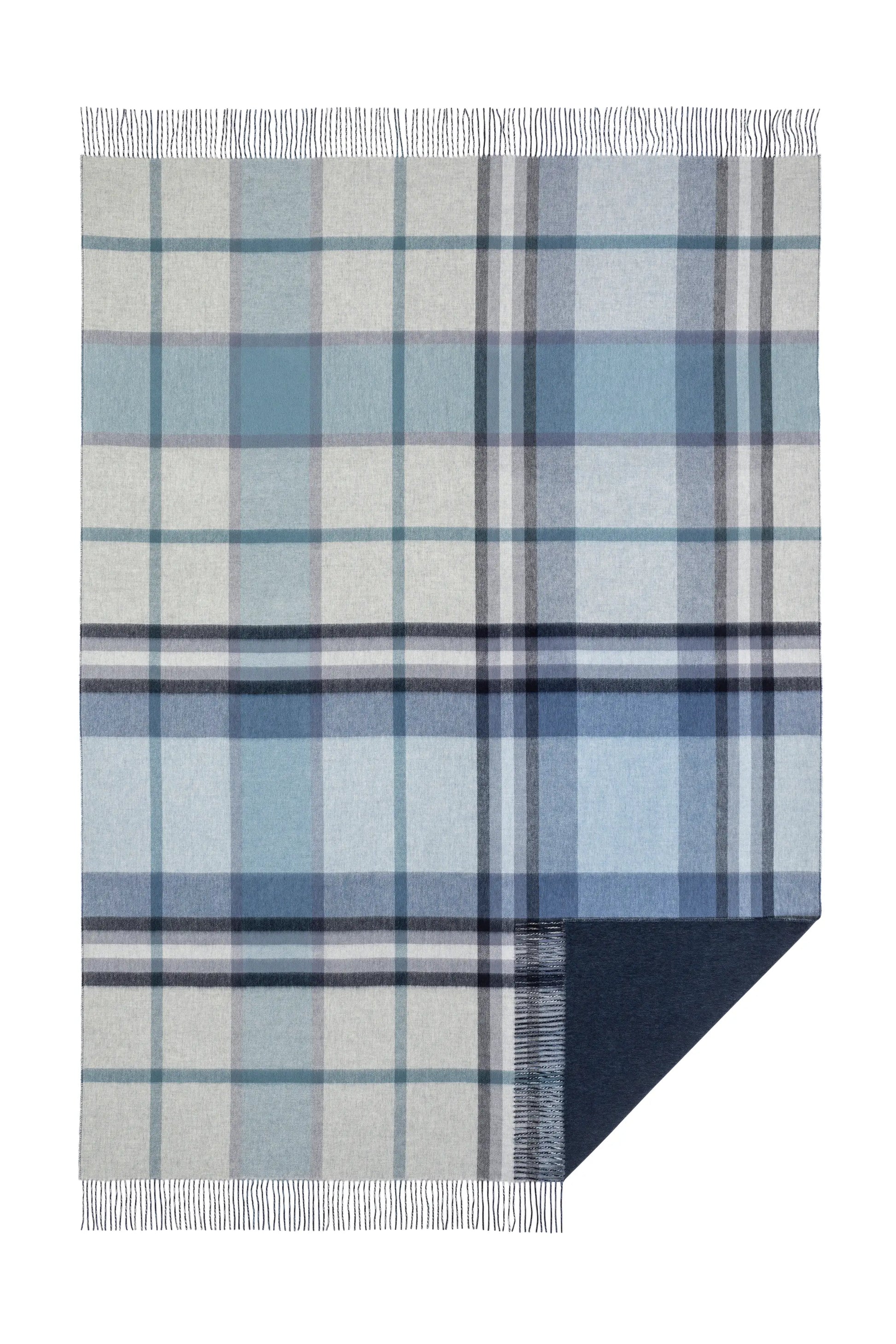 Johnstons of Elgin’s Spey Check Reversible Cashmere Throw pattern flat on a white background WA000013RU7290