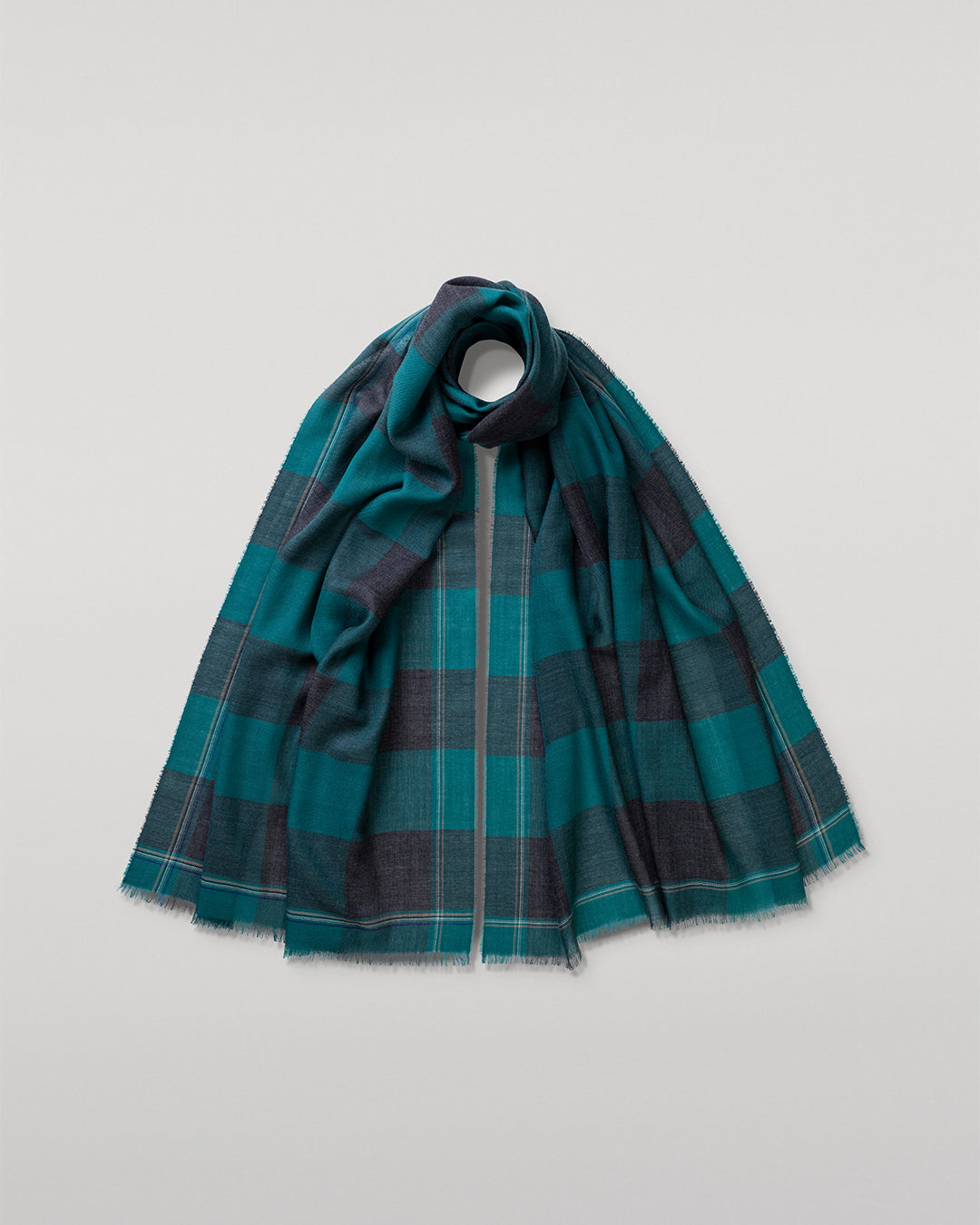 JOHNSTONS OF ELGIN CARNBEE LARGE GINGHAM SCARF GREEN 100% CASHMERE WA002476RU7709ONE