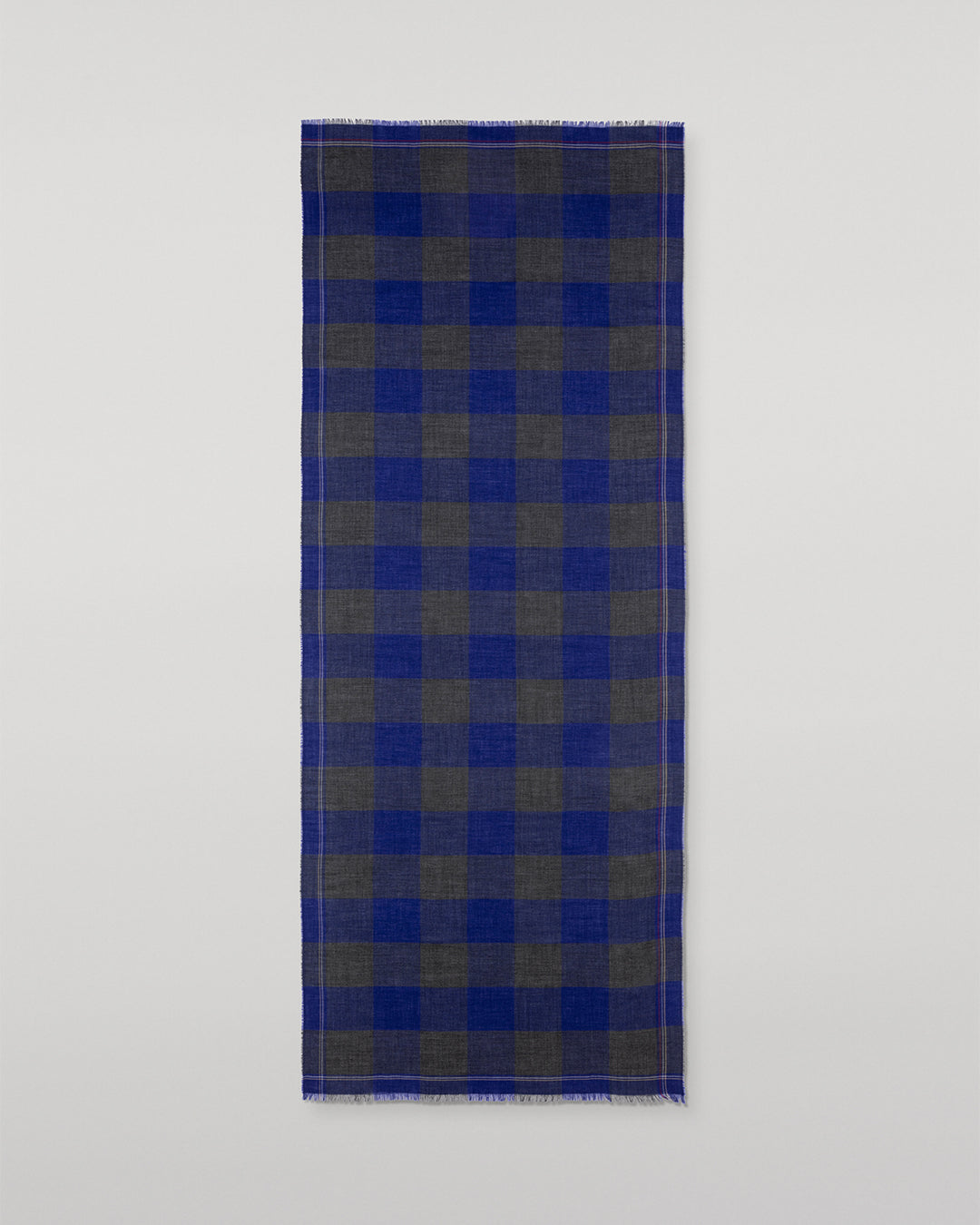 JOHNSTONS OF ELGIN CARNBEE LARGE GINGHAM SCARF NAVY 100% CASHMERE WA002476RU7710ONE