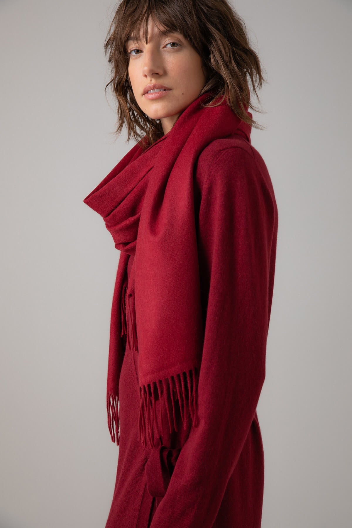 Dark Red Cashmere Stole – Johnstons of Elgin