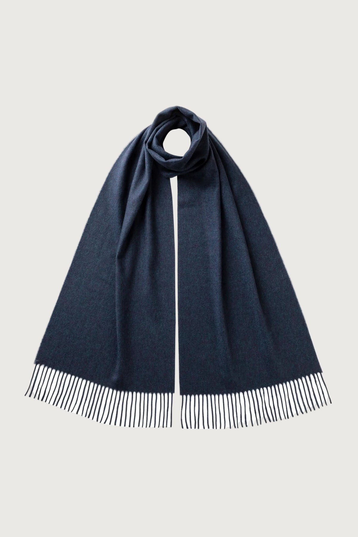 ヘザー・ネイビー ワイド・カシミヤ・マフラー – Johnstons of Elgin ヘザー・ネイビー ワイド・カシミヤ・マフラー – Johnstons of Elgin