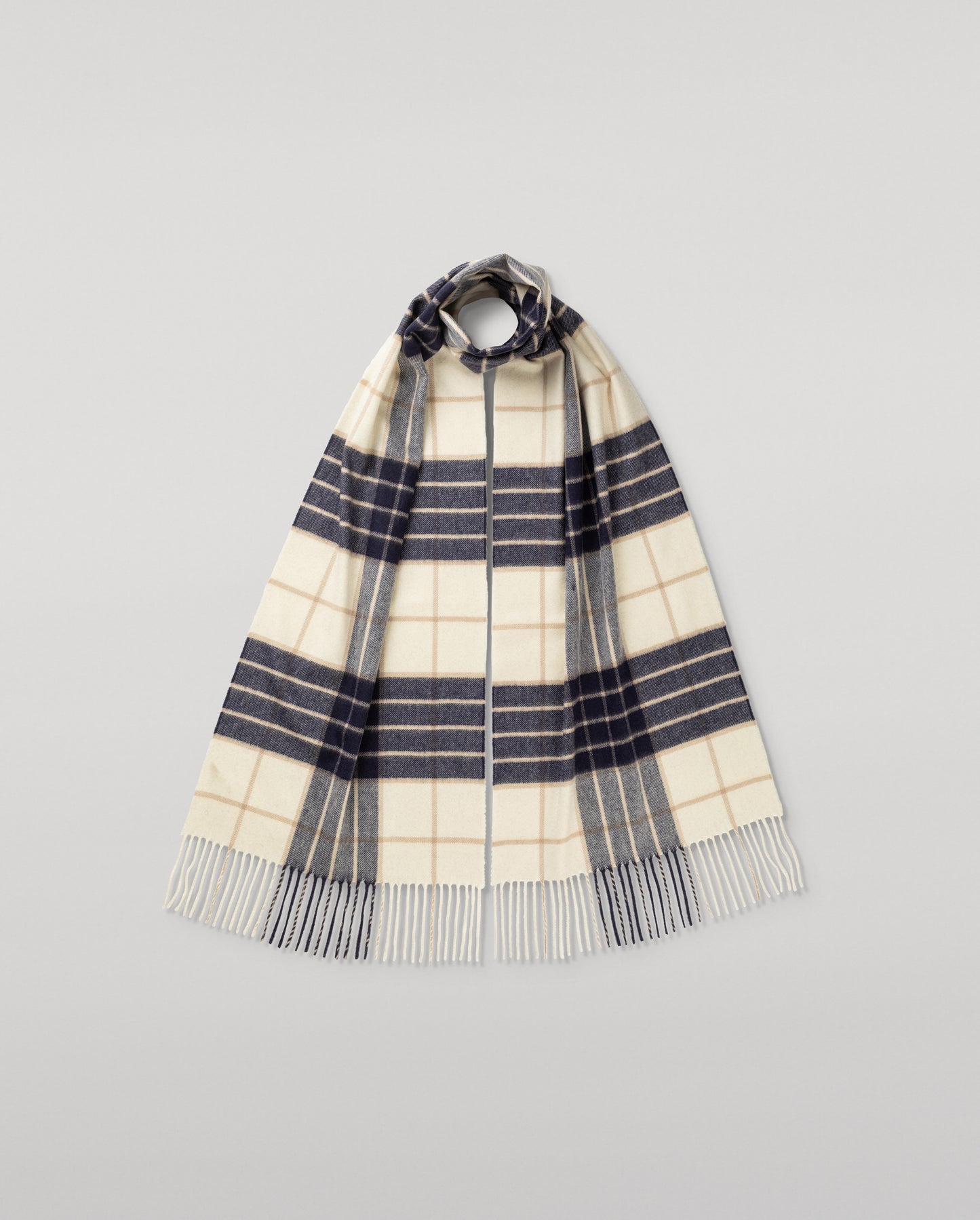 Johnstons of Elgin Tartan Oversized Cashmere Scarf in Knockmore on a white background WA000057RU5380N/A