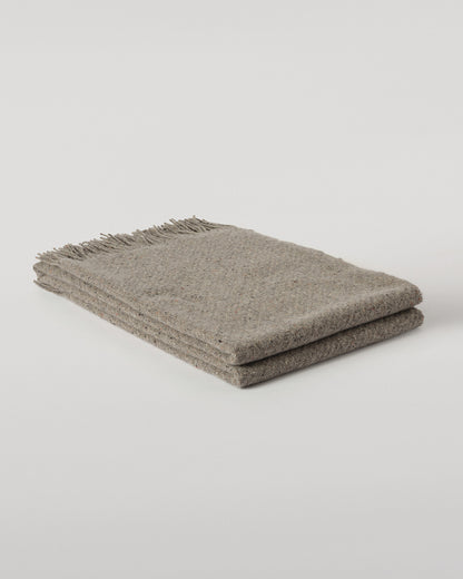 Johnstons of Elgin Lofty Cashmere Blanket in Peregrine Grey WAC02308RU7653ONE