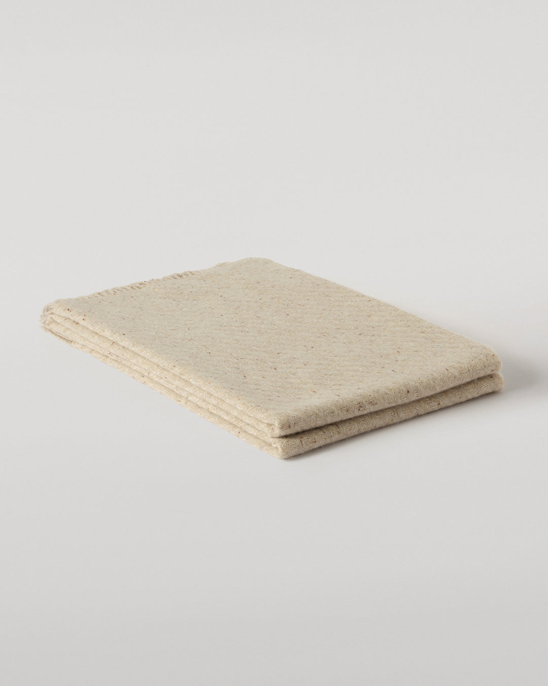 Johnstons of Elgin Lofty Twill Cashmere Blanket in Natural WAC02308RU7655ONE