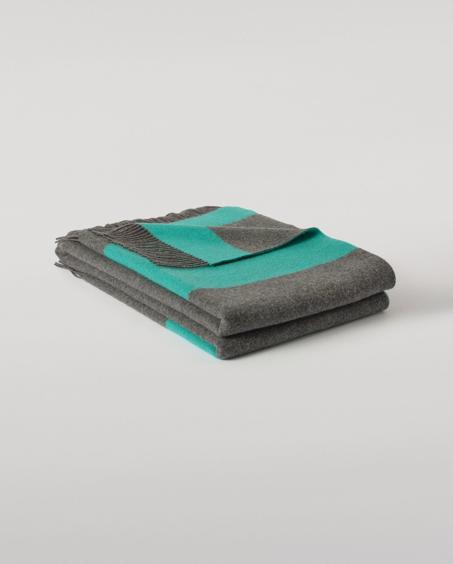 Johnstons of Elgin Green and Grey Stripe Throw 90% Wool 10% Cashmere WB002963RU7814ONE