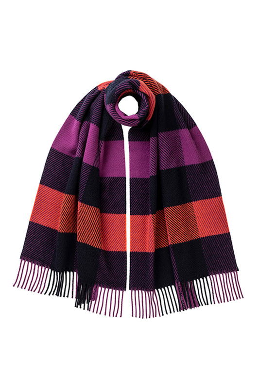 Johnstons of Elgin's Chunky Twill Merino Cashmere Scarf in Navy Check on a white background WB002159RU7141ONE