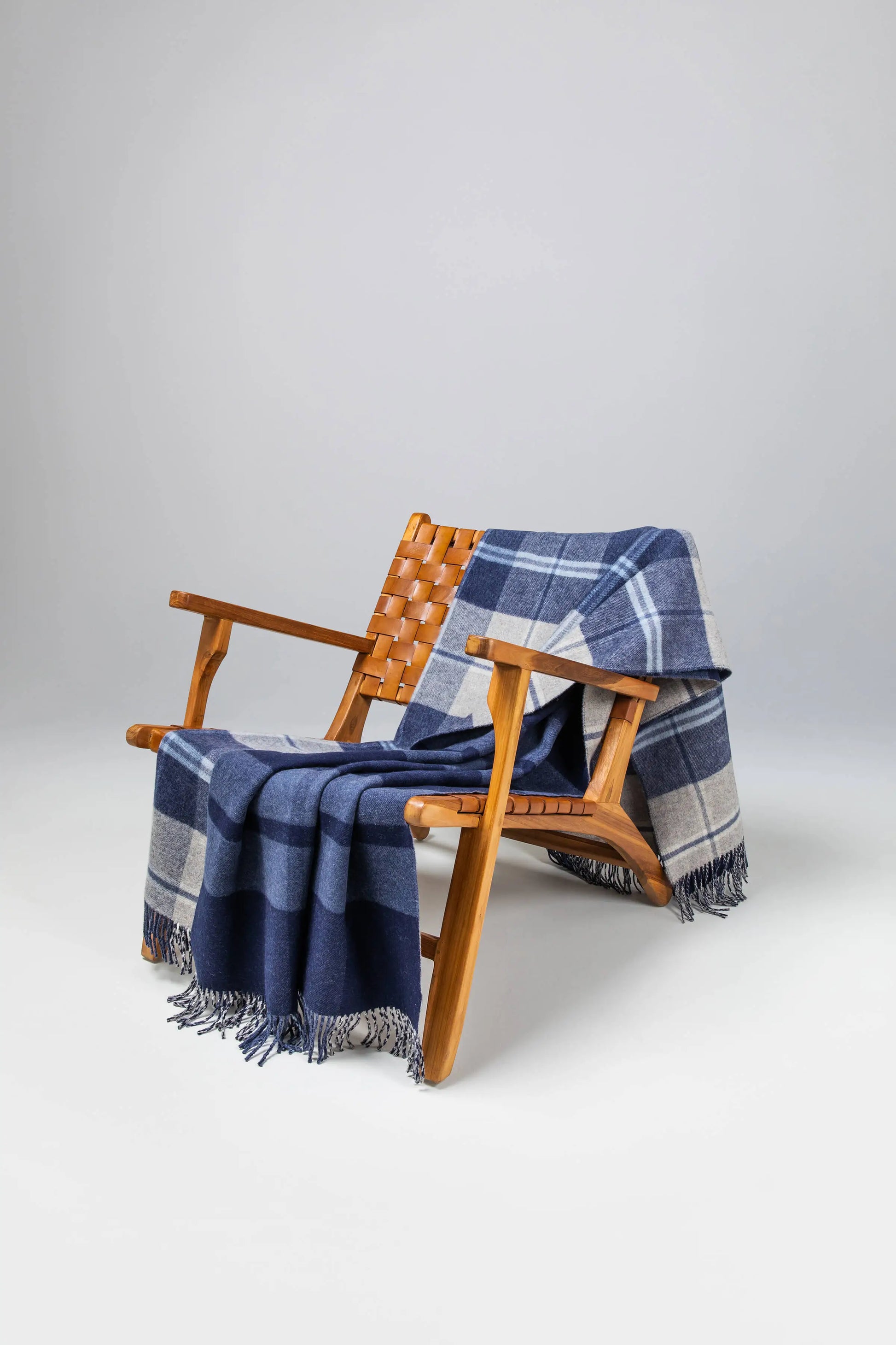 Johnstons of Elgin Blanket Collection Blue & Cream Windowpane Double Face Lambswool Throw WD000021RU6950ONE