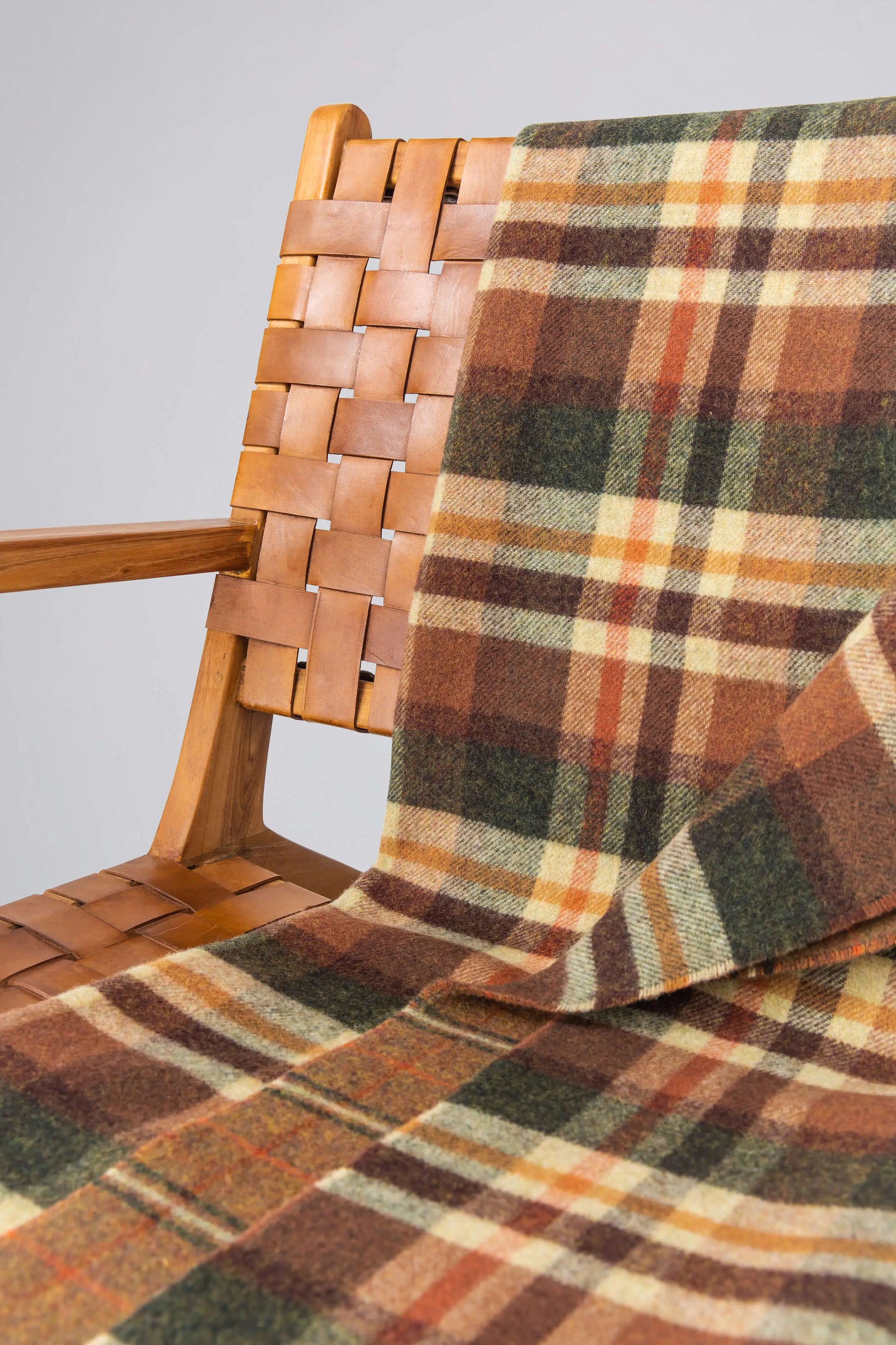 Double Face Lambswool Throw | Wool Blankets – Johnstons of Elgin