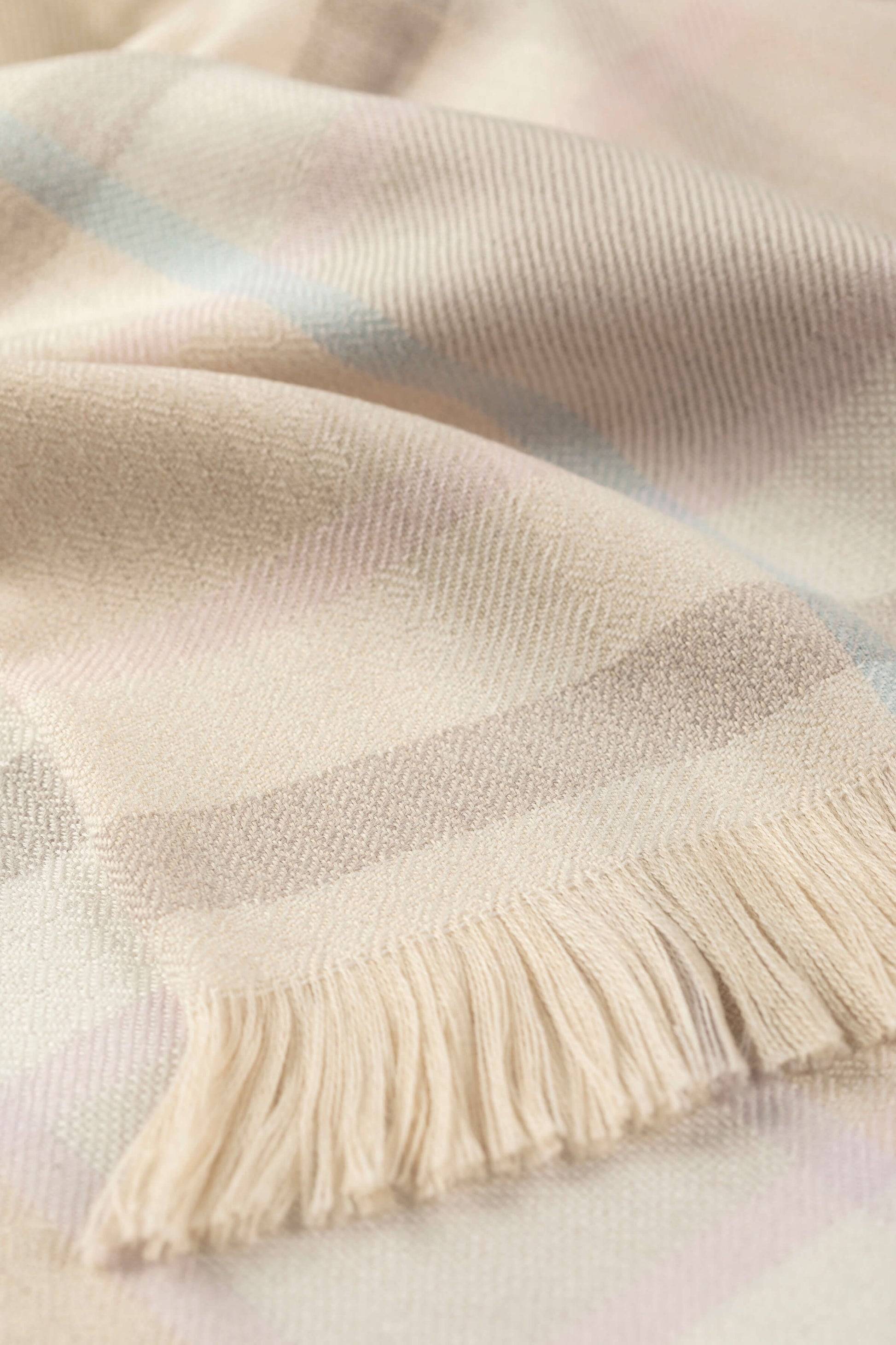 Johnstons of Elgin Pastel Texture Check Merino Throw WD001752RU7065ONE