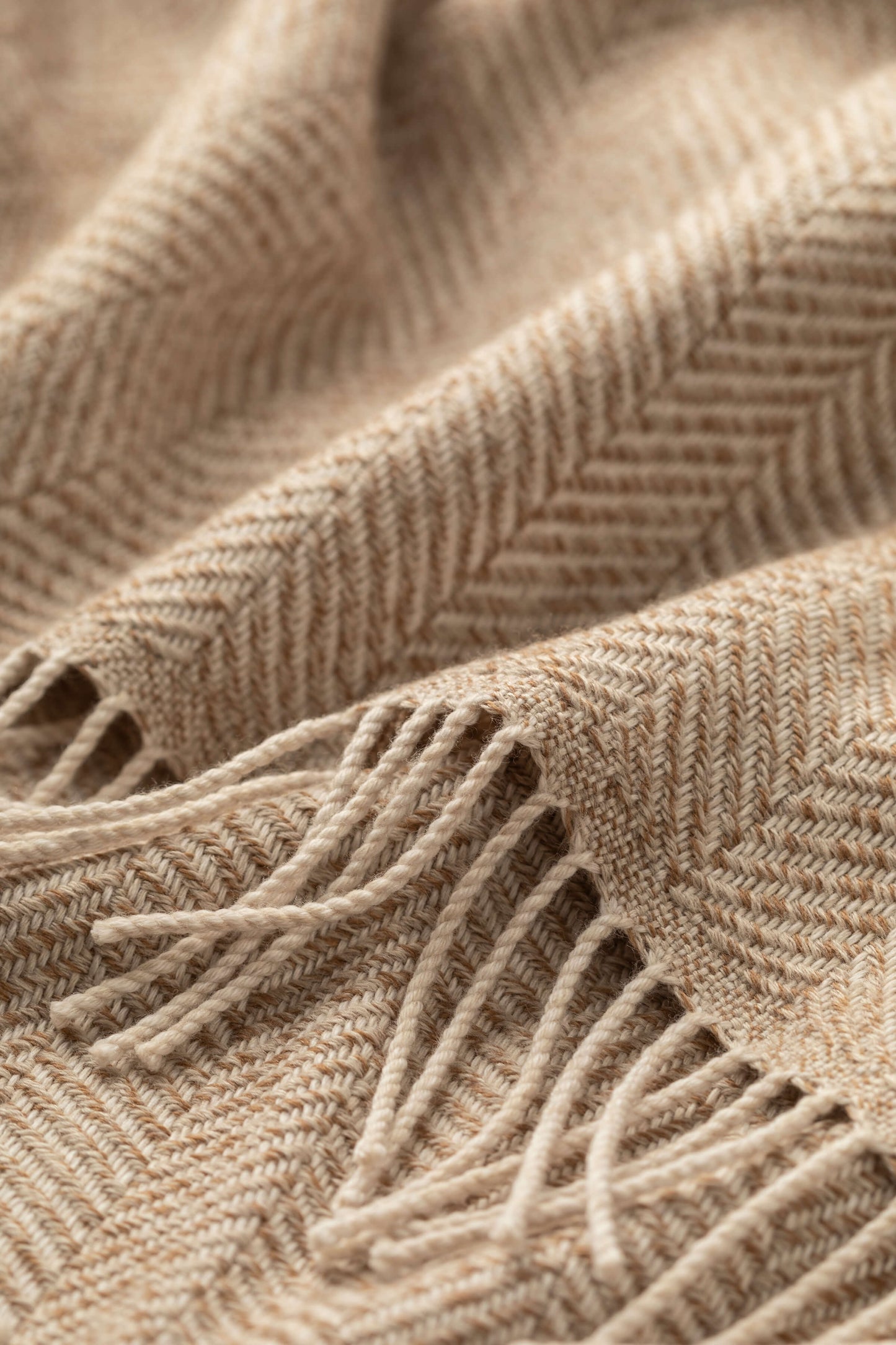 Johnstons of Elgin 2024 Blanket Collection Natural Texture Herringbone Merino Throw WD001221RU7455ONE
