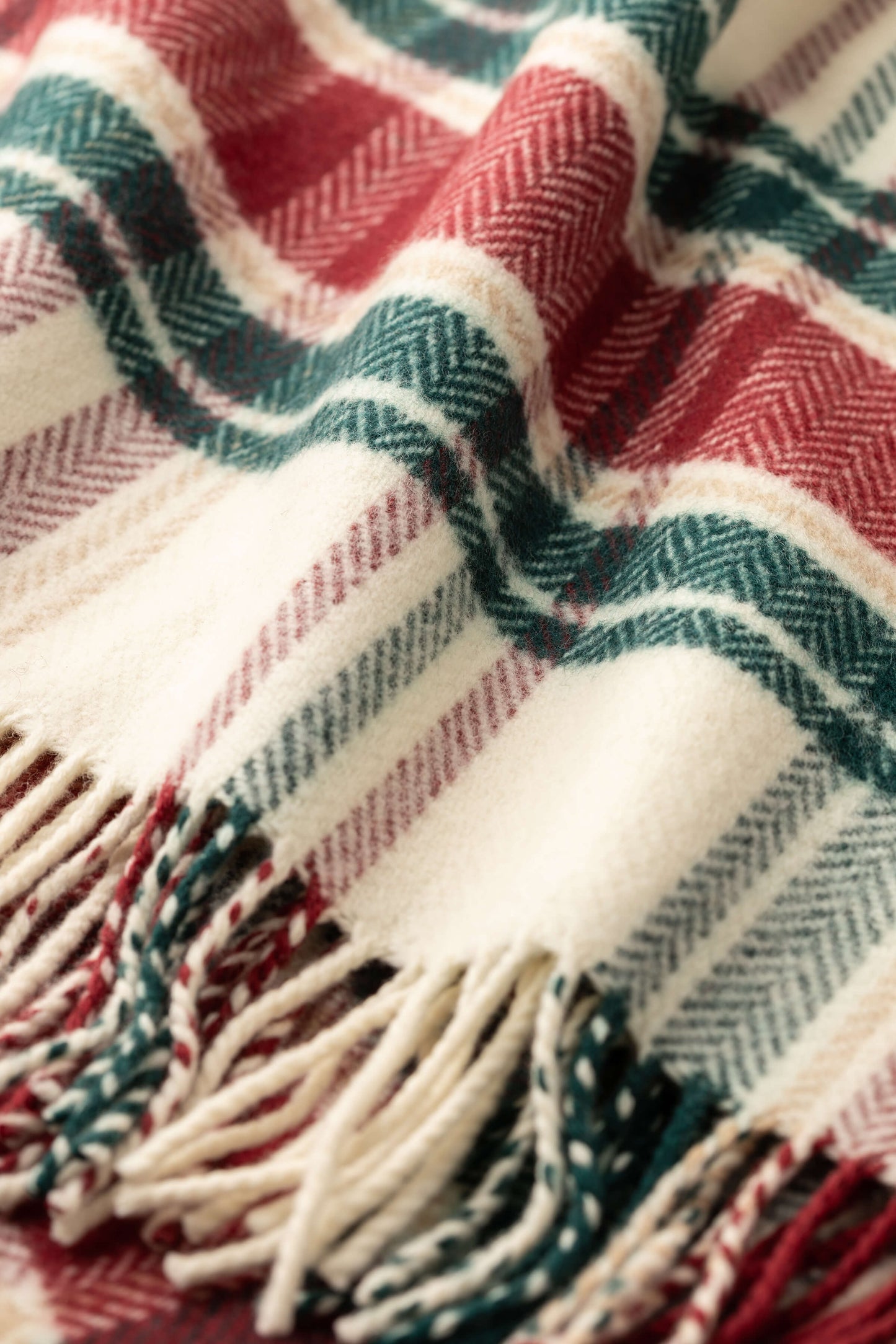 Johnstons of Elgin White Check Herringbone Christmas Blanket | Limited Edition WD000583AU8986ONE