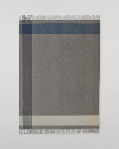 Johnstons of Elgin Block Border Throw in 100% Wool, Grey, WDC01871RU7830ONE