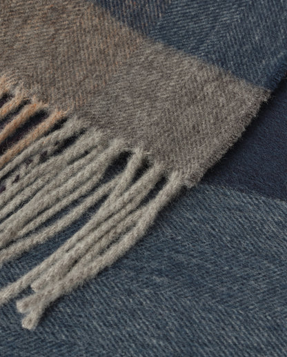 Johnstons of Elgin Block Border Throw in 100% Wool, Grey, WDC01871RU7830ONE