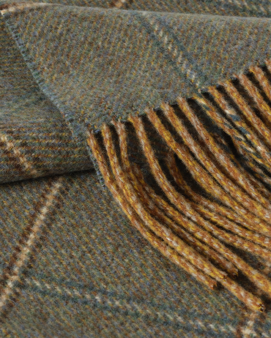 Johnstons of Elgin 100% Wool Throw in Green Windowpane Check WDC01930RU7778ONE