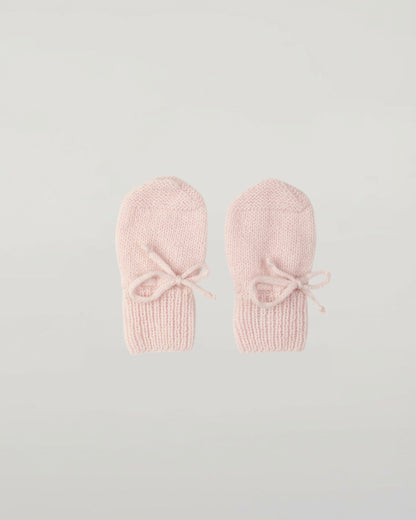 Johnstons of Elgin’s Baby's 1st Cashmere Accessories Gift Set in Blush AW21GIFTSET20B